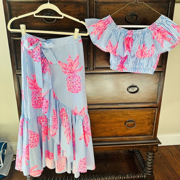 Lilly Pulitzer size 2 Larissa maxi set. Beautiful and worn only once! - Picture 2 of 2